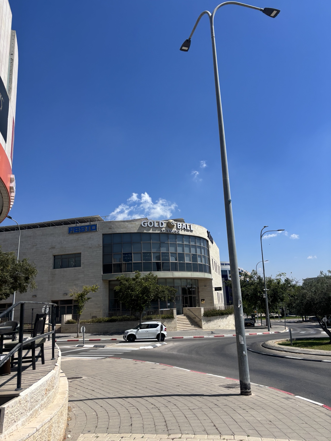 חזית סניף מודיעין